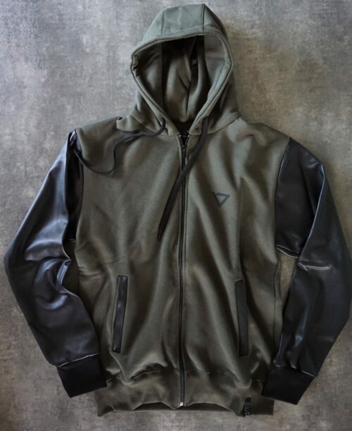 heavy zipped and hooded sweatshirt, manufactured with very resistant fabric