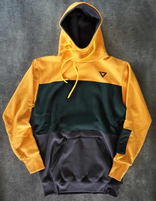 heavy hooded sweatshirt, manufactured with very resistant fabric