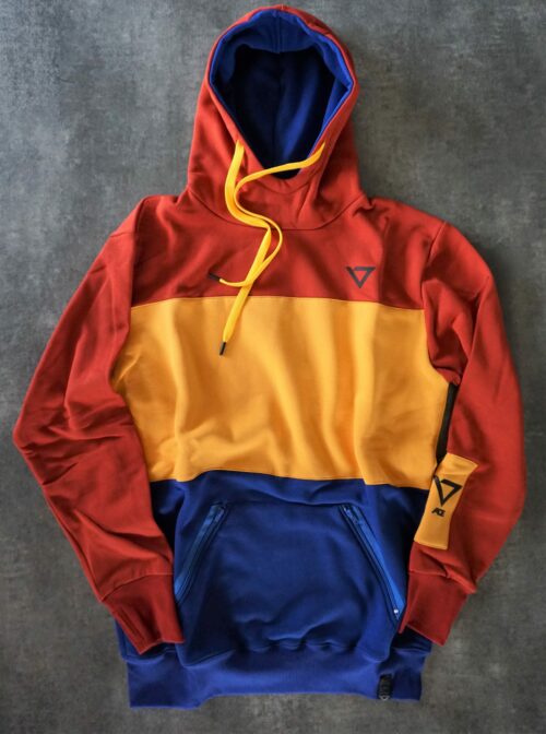 heavy hooded sweatshirt, manufactured with very resistant fabric