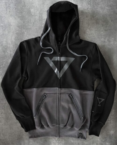 heavy hooded sweatshirt, manufactured with very resistant fabric