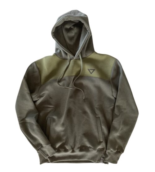 heavy hooded sweatshirt, manufactured with very resistant fabric