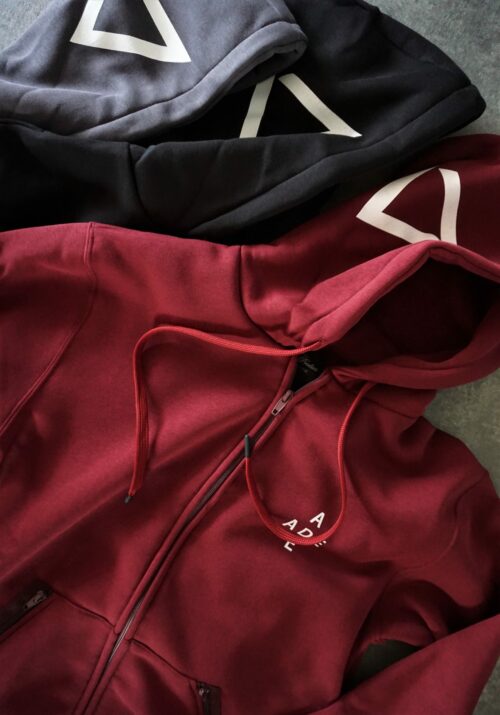 heavy zipped and hooded sweatshirt, manufactured with very resistant fabric