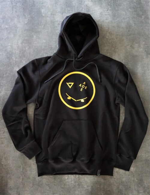 Heavy hooded sweatshirt, manufactured with very resistant fabric