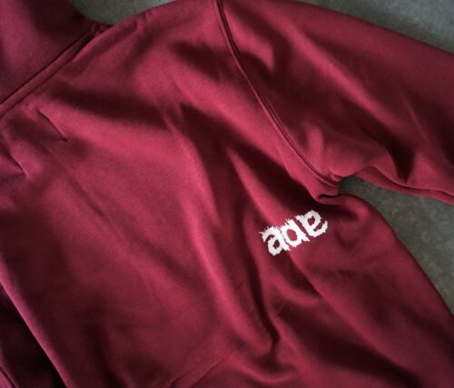 heavy hooded sweatshirt, manufactured with very resistant fabric