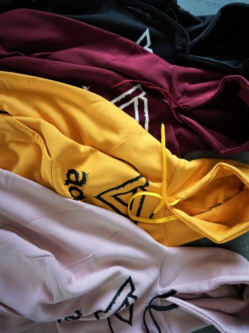 heavy hooded sweatshirt, manufactured with very resistant fabric