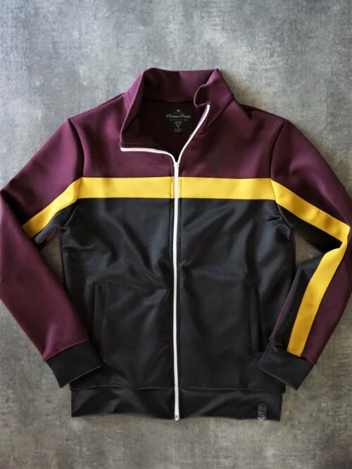 highly functional performant jacket, inspired by the style of street skateboarding