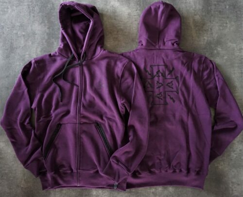 heavy zipped and hooded sweatshirt, manufactured with very resistant fabric