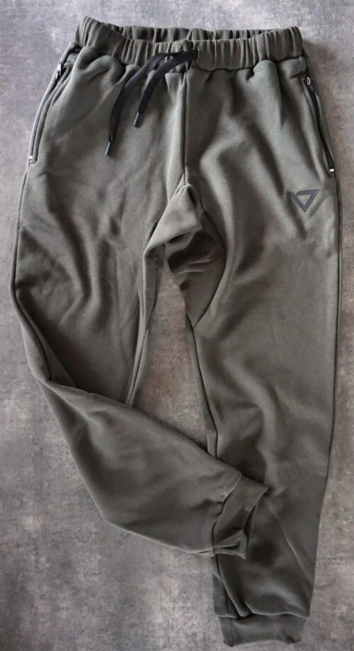 highly functional performant pants, inspired by the style of street skateboarding