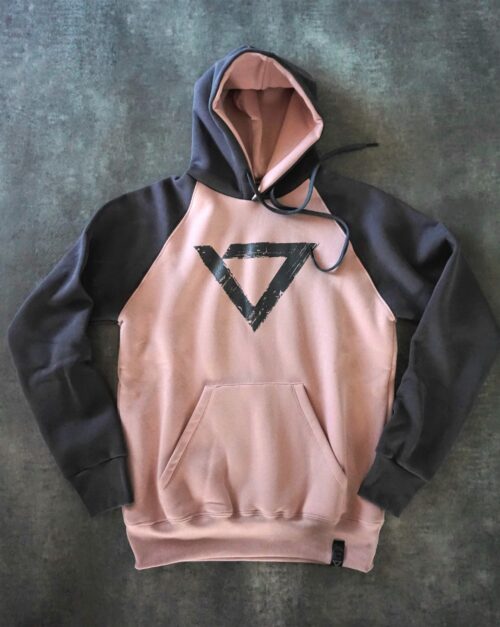 heavy hooded sweatshirt, manufactured with very resistant fabric